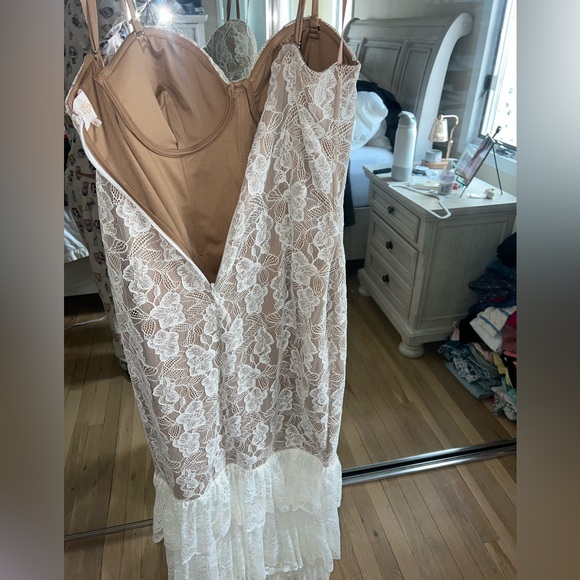 JLUXLABEL White Lace Strapless Maxi Dress - Picture 4 of 5